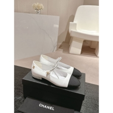 Chanel Low Shoes